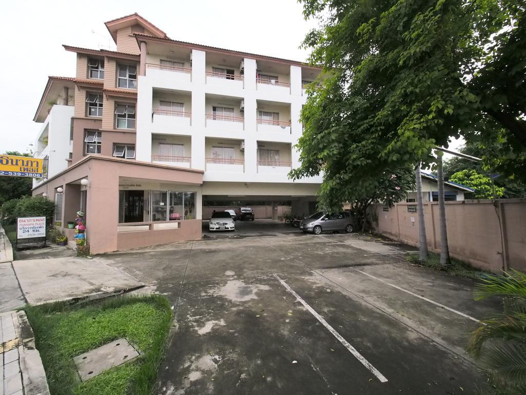 Thanapa Place Bangkok Room photo