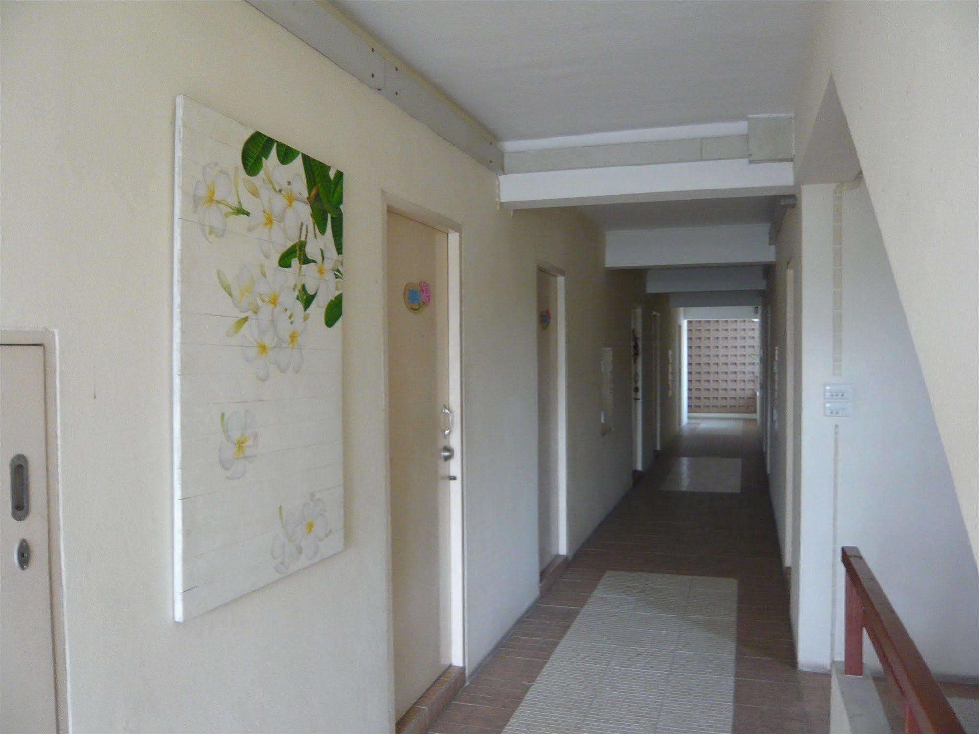 Thanapa Place Bangkok Exterior photo